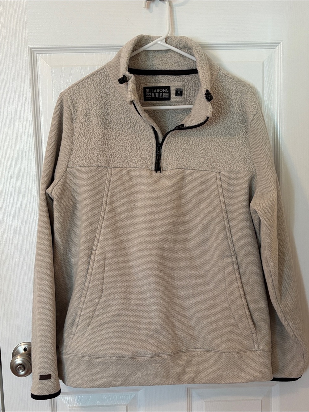Billabong Beige Half-Zip Fleece Pullover, XL